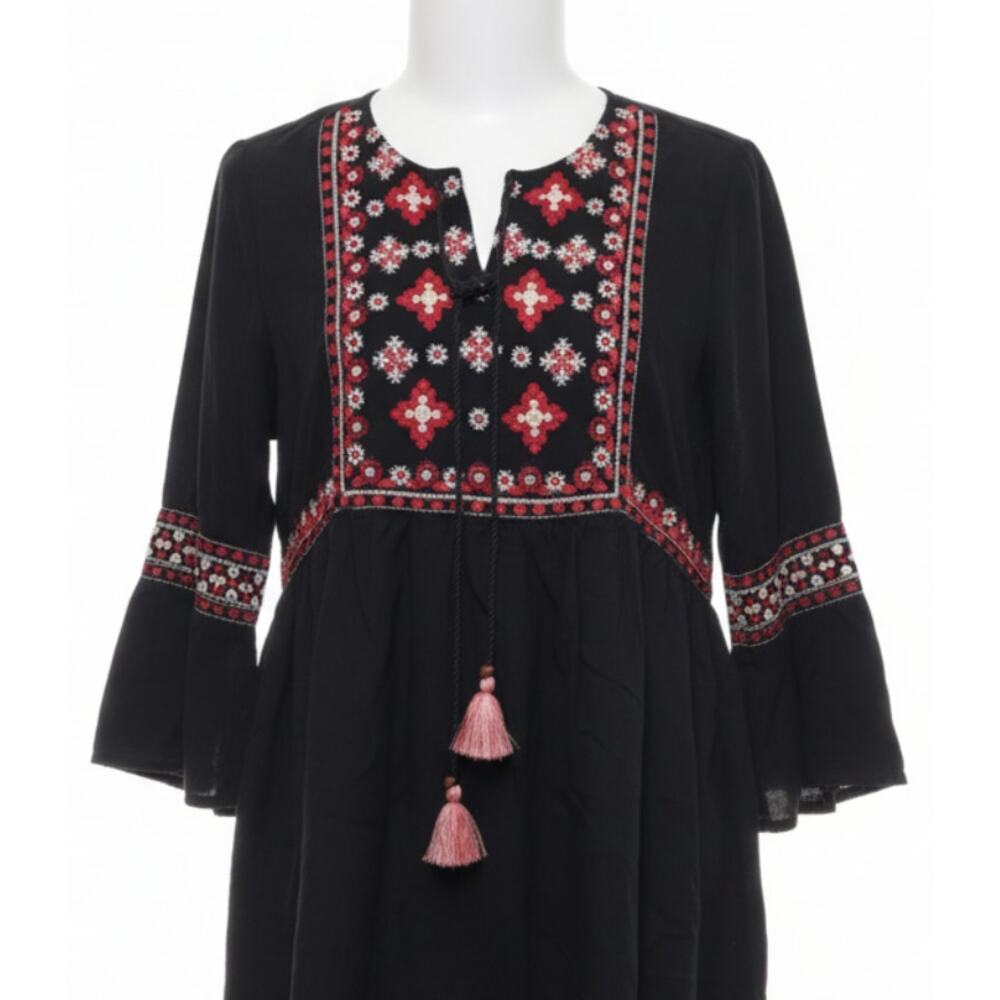 Max Dress Size M Black Red Embroidered Boho Chic Tassel Peasant Hippie Festival